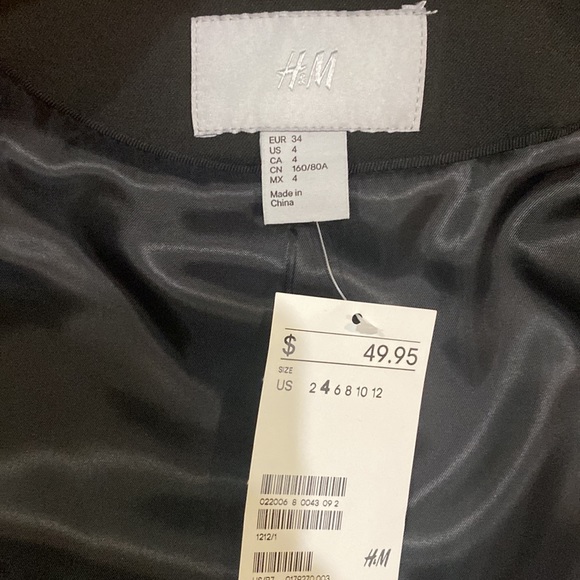 New H&M black blazer with zipper - Picture 6 of 8